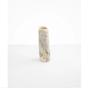 Florero de suelo de resina artesanal Art Deco moderno-ecológico e impermeable para decoración del hogar en salas de estar/comedores, oficinas o bodas - Product Image 4