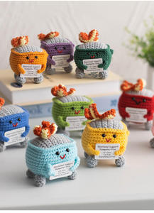 Poupée poubelle en coton au crochet, motif fruit, expression amusante, énergie positive, style transfrontalier, best-seller, extincteur tricoté - Product Image 6