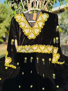 Vestido de fiesta Kuchi Vintage de excelente calidad de Afganistán/Pakistán Kochi tradicional con decoración de encaje Patrón sólido Qj Impex - Product Image 2