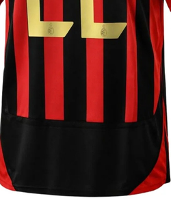 Maillot de football rétro thaïlandais de haute qualité pour adultes, haut à manches courtes en polyester, personnalisable avec les noms d'équipe, séchage rapide, par Ako - Product Image 4