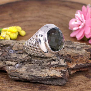 Bague en argent sterling 92,5 style hip-hop avec pierre précieuse quartz fumé, plaqué rhodium, motif géométrique carré, finition invisible - Product Image 2