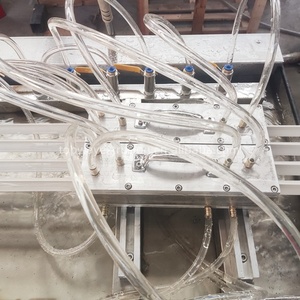Ligne de production de perles <span class=keywords><strong>d</strong></span>'arrêt de plâtre <span class=keywords><strong>d</strong></span>'angle pour cloisons sèches en PVC Machine de fabrication de protecteur de garniture de bord plat dur en plastique - Product Image 3