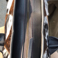 Bolsos de Mano de Cuero Vacuno con Logotipo Impreso Personalizado de Alta Calidad, Diseño Personalizado al por Mayor, Dos Asas, Impermeables y Transpirables