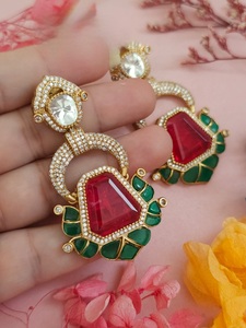 Pendientes elegantes de diseñador para mujer, accesorios de moda para fiesta con piedra de circón para regalos - Product Image 3