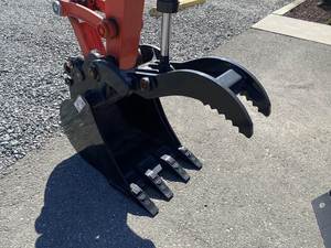 Chargeur sur chenilles mini Kubota KX033-4 2023 avec moteur diesel, pompe, garantie 1 an pour la construction et l'agriculture - Product Image 5