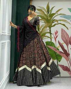 Lehenga traditionnel en pur coton à séchage rapide avec bordure en dentelle imprimée, style pakistanais, choli pour demoiselles d'honneur, tenue de mariage - Product Image 4