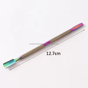 Pousse-cuticules professionnel en acier inoxydable arc-en-ciel à double extrémité réutilisable, éliminateur de peaux mortes, outil de manucure et pédicure pour le soin des ongles - Product Image 6