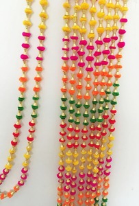 Paquete de 20, 30, 50, 60, 100, 200 guirnaldas de pompones de lana con campana para decoración de fiesta, utilería fotográfica, decoración Mehndi de boda india - Product Image 5