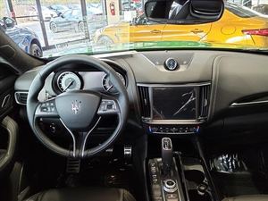 Gran Oferta: Maserati Levante Modena AWD 2023 Usado - Product Image 2