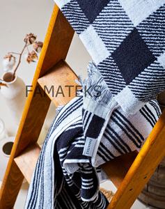 Toallas de Baño de Lujo de Algodón Turco Peinado Suave con Diseño Teñido en Hilo de Alta Calidad, Color Negro y Blanco, Fabricante Turco - Product Image 5