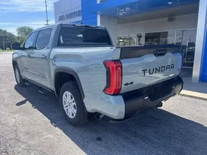 Toyota Tundra 2024 en perfecto estado - Product Image 2