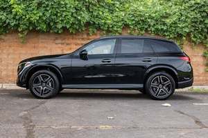 Mercedes GLC 300 SUV 4.1-6L Turbo Automatique Sièges en Cuir Propulsion Arrière Neuf/Occasion 2024 - Product Image 4