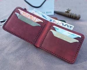 Venta al por mayor de billetera de cuero curtido vegetal marrón genuino de Estilo Vintage para hombres con cierre abierto, diario grabado con láser para el diario de la mujer en el que se puede grabar con láser - Product Image 2