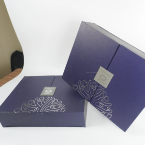 Luxury 2mm <b>Thick</b> Magnet Shape Gift Paper Boxes Premium Jewelry UV Matt Lamination Offset Sponge Stylish Luxury Glossy Lamination - Product Image 1