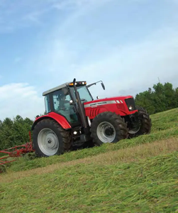 Tracteur Massey Ferguson 7495 avec moteur diesel 6 cylindres et capacité de levage hydraulique - Product Image 6