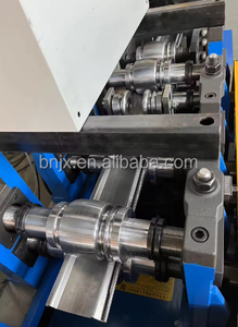 Machine de formage à rouleaux pour lames de porte à volets en acier avec moteur hydraulique et contrôle PLC certifié CE ISO Longue durée de vie - Product Image 4