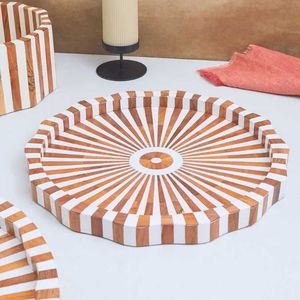 Bandeja de servicio de madera de resina de lujo, bandeja decorativa de alta calidad para el hogar para cocina, bandejas elegantes para decoración del hogar - Product Image 6