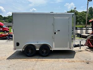 Nouvelle remorque utilitaire fermée 6x12 2000-3000 kg, robuste, à double essieu, pour le transport sécurisé d'équipements et d'outils - Product Image 2