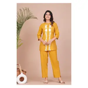 Cung cấp tuyệt vời trên bông làm kurti với tay áo 3/4 và trang phục giản dị được thiết kế hiện đại cho các cô gái có sẵn với số lượng lớn