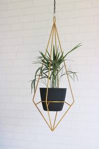 Jardinière moderne en métal pour espaces intérieurs et extérieurs, construction solide et durable pour exposer les plantes, les herbes et les fleurs. - Product Image 5