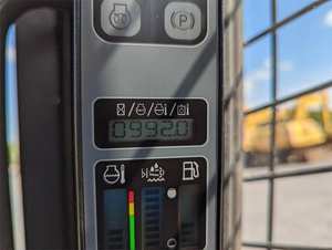 Mini-chargeuse compacte SR270 2016 - Haute capacité, fiable et polyvalente avec moteur et boîte de vitesses - Product Image 6