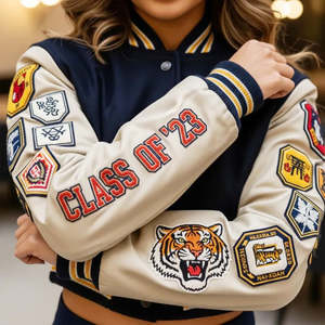 Vestes universitaires élégantes avec des patchs brodés uniques et des motifs colorés, conçues avec un tissu doux pour des looks streetwear tendance - Product Image 2