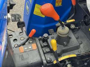 Tractores diésel usados con transmisión automática Euro 5 Estándar de emisiones - Product Image 5