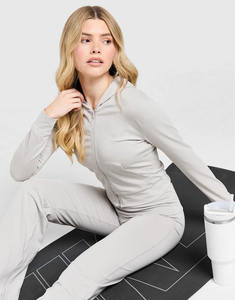Vêtements de sport pour femmes les plus vendus coupe régulière sweat à capuche court à fermeture éclair intégrale sweat à capuche respirant anti-rides pour femmes sweat à capuche Streetwear de gymnastique - Product Image 3