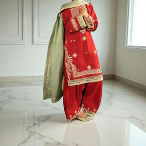 Tenue décontractée élégante brodée pour femmes prête à porter tenue quotidienne avec chemise longue pantalon et commande en gros Dupatta - Product Image 1