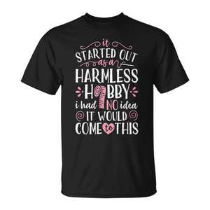 T-shirt promotionnel pour femmes : La couture, un passe-temps inoffensif qui s'est transformé en passion - Product Image 1