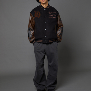 Vente en gros Veste Letterman personnalisée OEM pour hommes avec patchs brodés Vestes Chicago noires Veste polaire Manches en cuir Hiver - Product Image 3