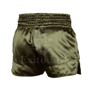 Pantalones cortos de Muay Thai de color sólido hechos a medida para hombres, nuevo estilo, ropa de artes marciales hecha en Pakistán - Product Image 2