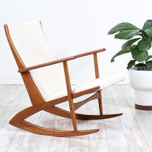 Samanta Chaise berçante en bois de teck massif de haute qualité, finition blanche et noire lavée, tabouret de bar élégant pour le salon ou l'extérieur - Product Image 1
