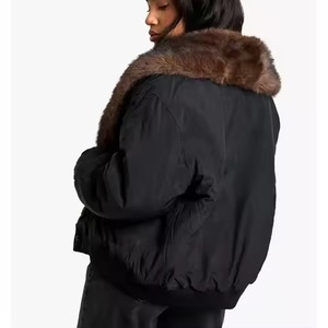 Chaqueta Acolchada de Invierno para Mujer, de Alta Calidad, con Logotipo Bordado Personalizado, Teñida, Sólida, Impermeable, Resistente al Viento, Transpirable y Ecológica, de Algodón - Product Image 3
