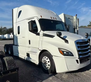 Camión semirremolque Cascadia 126 Sleeper 2021, nuevo y usado, con techo elevado, motor Detroit de 455 HP, transmisión Dt12 de 12 velocidades - Product Image 3