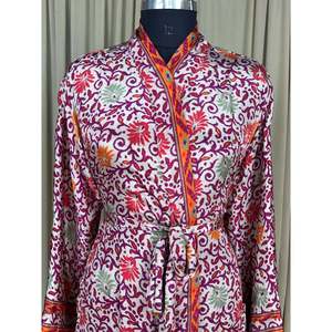 Vestido Kimono de Seda Reciclada Estilo Boho Chic Vintage para Mujer, Ideal para la Playa, Resort, Casa o como Bata de Baño - Product Image 2