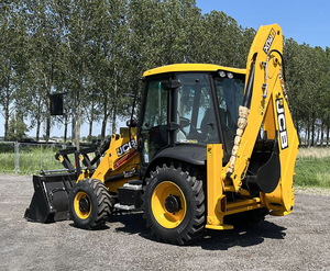 Retroexcavadora JCB 3CX 4x4 de 74 HP con Motor Diésel JCB y Cucharón Cargador 6 en 1 con Horquillas - Product Image 3