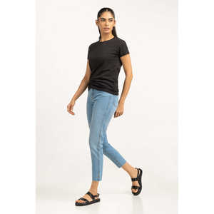 เสื้อกล้ามถักสำหรับผู้หญิง ระบายอากาศได้ดี คอผูกโบว์ ปักโลโก้ได้ตามต้องการ ไซส์ใหญ่ เสื้อกีฬาลำลอง สไตล์สปอร์ต ความยาวครอป - Product Image 3