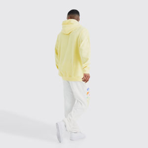 Ensemble de survêtement évasé personnalisé pour homme, style streetwear, avec impression 3D en relief, comprenant un sweat à capuche et un pantalon de jogging, à ourlet brut et motif graphique, vente en gros - Product Image 4