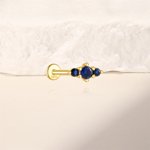 Orecchino per cartilagine con filettatura interna in <span class=keywords><strong>argento</strong></span> 925 placcato oro 18K, con zircone blu 5A di diverse misure, per <span class=keywords><strong>piercing</strong></span> Helix e <span class=keywords><strong>Trago</strong></span> - Product Image 1
