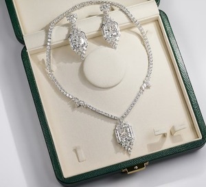 Entièrement glacé Moissanite diamant couleur blanche collier beau collier excellente coupe collier à la mode cadeau pour les femmes - Product Image 1