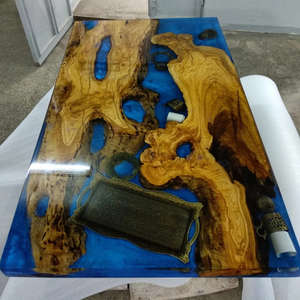 โต๊ะอาหารเรซิ่นรูปทรงธรรมชาติ ทาสีด้วยมือ สีตามสั่ง เป็นมิตรกับสิ่งแวดล้อม - Product Image 3