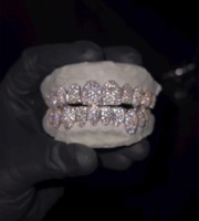 Fait sur mesure brillant 10 haut et 10 bas glacé Grillz Hip Hop Bling Moissanite diamant dents Grillz pour hommes et femmes