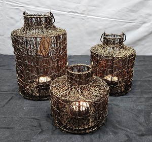 Pequeñas Lámparas Decorativas Clásicas de Hierro Resistentes, Hechas a Mano con Impresión Digital, Recubrimiento en Polvo de 1 Color, Acabado Negro/Latón, Navidad - Product Image 2