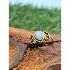 Anillo Minimalista de Latón Hecho a Mano con Piedra Lunar Natural, Estilo Bohemio, de Lujo, Regalo para Mujer, Fiesta, Boda, Aniversario - Product Image 3