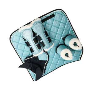 Ensemble d'équitation avec bottes matelassées et bonnet auriculaire par TARIQ MFG CO - Product Image 6