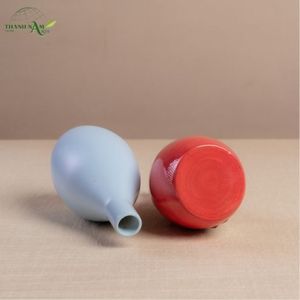 Jarrón de Bambú Rojo Brillante con Forma Enrollada, Decorativo, Ecológico y Duradero para Mesa - Product Image 5