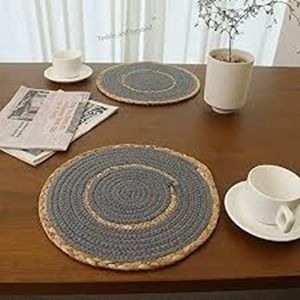 Sets de table modernes en coton et jute gris, personnalisables, de forme ronde, tressés avec un motif floral, antidérapants, écologiques, pour la maison et l'hôtel - Product Image 2