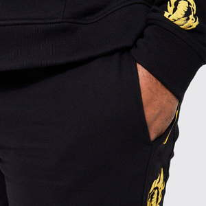 กางเกงขาสั้นผ้าฝ้ายสไตล์วินเทจผ้าเฟรนช์เทอร์รี่พร้อมเย็บริมแบบตามสั่งกางเกงซักกรดกางเกงขาสั้นสไตล์ถนนสูงซีดจางสำหรับผู้ชาย - Product Image 5