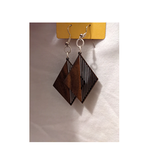 Hermoso diseño de tendencia pendiente de madera acabado hecho a mano pendiente de aro de madera para niñas y mujeres al costo más bajo - Product Image 5